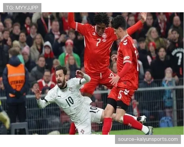 丹麦队惨败主帅批评团队失误，呼吁加强整体配合